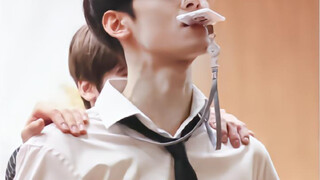 Trời ơi... Tôi hoàn toàn hiểu tại sao Cheng Xiao lại không dám nhìn vào mắt anh ta!!!