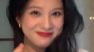 Hari ini adalah istri kecil Big Brother yang suka bermain-main