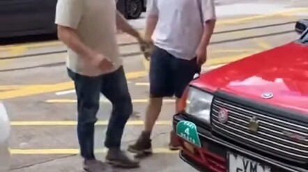 100 ثانية من الوعي في عالم البشر - ملك الملاكمة في سيارة الأجرة