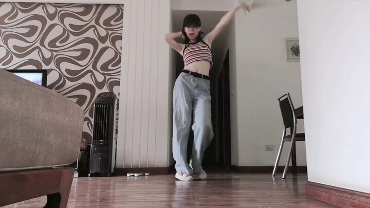 [UELLIN]Nhảy bài hát mới của cô gái mới ở nhà trong kỳ nghỉ uh-oh