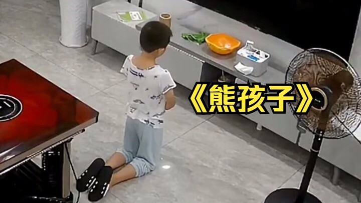 A boy accidentally chopped the TV to pieces, and his father made him kneel before it for an hour…