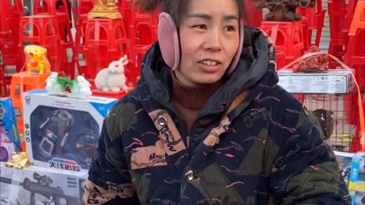 Đừng hỏi tôi bao trùm cái gì, bao trùm là thái độ, bao trùm là tâm trạng, bao trùm là tính tình.