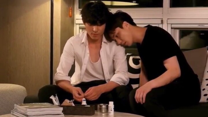 ผู้ชายสองคนจะพบกันสำเร็จได้อย่างไร? นักฆ่าเลือดเย็นตกหลุมรักเสี่ยวเทียนตั้งแต่แรกเห็น!