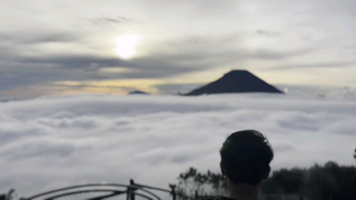 Vlog di bukit sikunir dieng