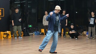 Let's dance together! Right now!