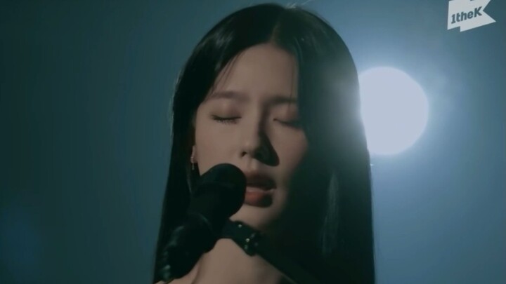 [High-Quality Chinese Subtitles] Jo Yu-ri Solo Live Version of “You Are My Breath” — A Vibrant Flowe