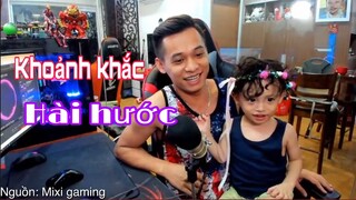 Khoảnh khắc siêu hài hước của hai bố con Độ Mixi và Tùng Sói....