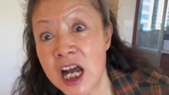 Daughter asks mom to babysit—after taking care of her own kid, she has to watch her grandkid too!