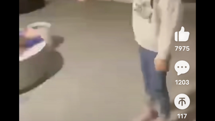 我...我...我也喜欢奥特曼