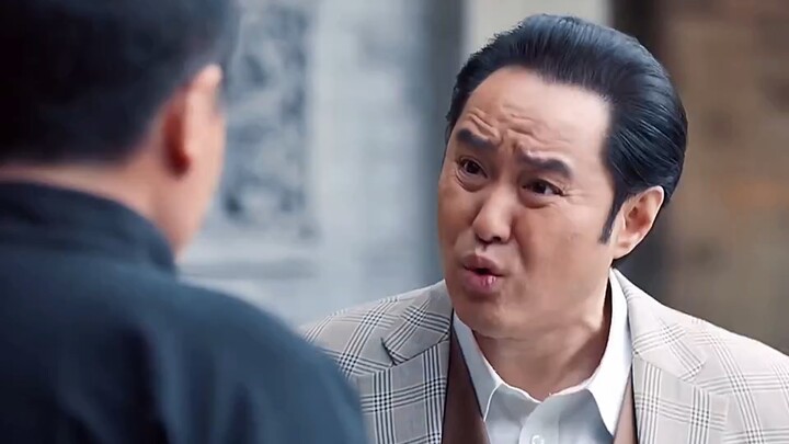 Ông chủ Hè sắp mừng thọ tên đại gian thần. Cuối cùng lại cãi nhau to với ông chủ Trần. Quán rượu xưa