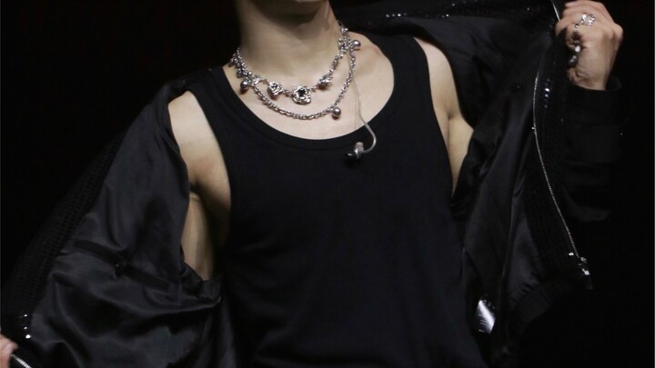 Are there such amazing idols in the Chinese entertainment industry? The national group's smoke chall