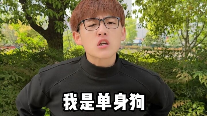 I Ran Into a College Student Selling Stir-Fried Snail Noodles That Are Flying Off the Shelves