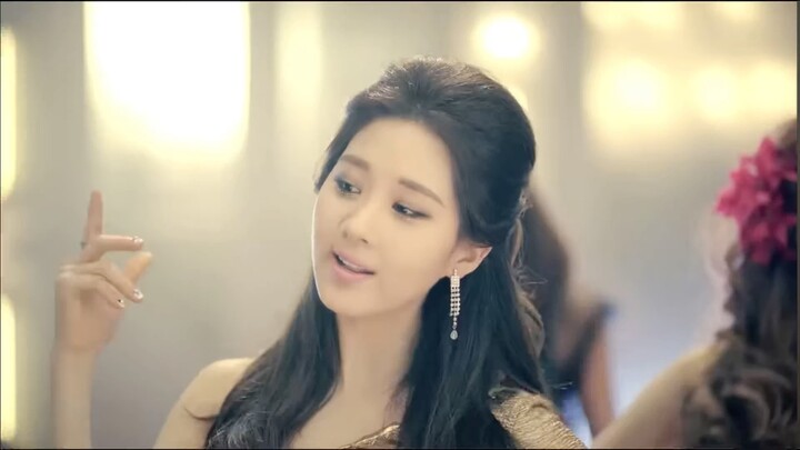 EXO: Check out what I dug up! EXO made a cameo in S.E.S.’s music video—those non-mainstream outfits 