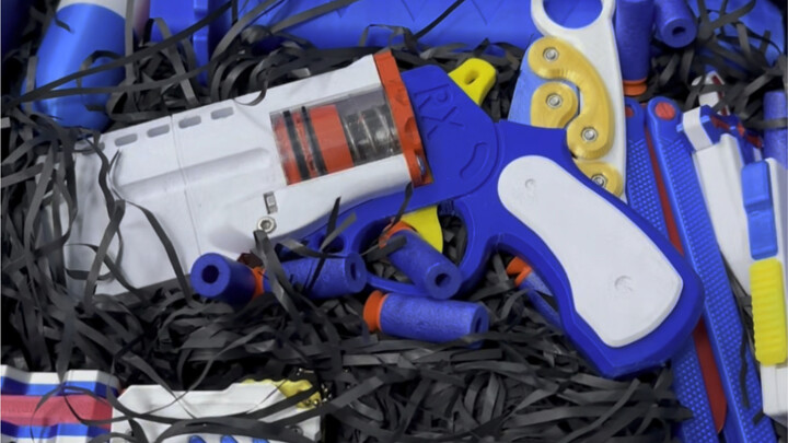 Có chàng trai nào từ chối được món quà này không?