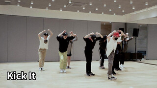 Kick It' Dance Practice