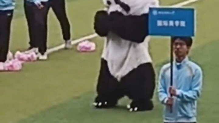 เมื่อชุดคอสตูมตุ๊กตาเกิดไม่พองขึ้นมาซะงั้น