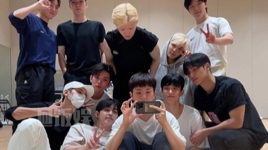 คนนี้ใช้ชีวิตทั้งหมดไปกับการบังเอิญเจอเพื่อนร่วมทีม ฮ่าๆๆ