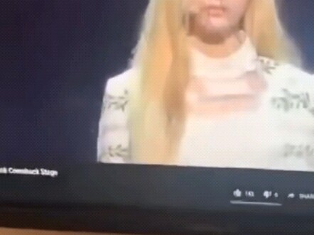 Ketika f(x) melampaui ingatan fisik...dia lebih mencintai f(x) daripada f(x) sendiri. Ketika Liu Yiy