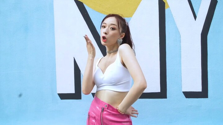 [هيونا] رقصة اليد المثيرة للعق الشفاه والورك، رقصة جوهر الساق، رقصة غطاء مثيرة للحصان البري الصغير