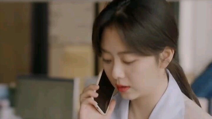 ประธานสุดแกร่งจงใจกดขี่หญิงสาว หลังจากที่เธอลาออกจากงาน เธอกลับมาใหม่ด้วยความสำเร็จจนทำให้ทุกคนตะลึง