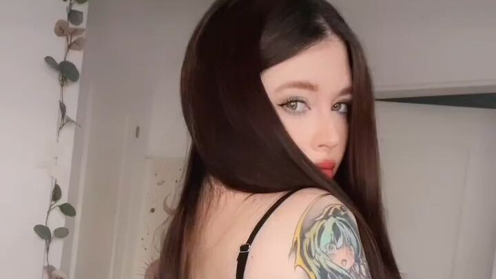 am I looking hot at this dress