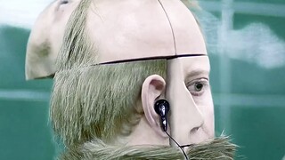 男人对魔方非常着迷，于是就将自己的脑袋改装成了魔方 -《三个小故事》