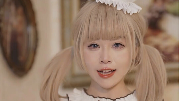 Who put a boat on their head as a hair accessory?