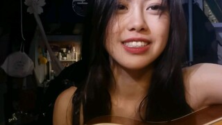 Bản Cover "Gone" – Rosé Trong Ký Túc Xá