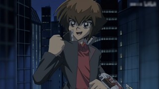 เด็กชายผู้โดดเดี่ยวดิ้นรนอยู่ในความมืดมิด! ฮีโร่ก็ต้องได้รับการช่วยเหลือเช่นกัน! 【ชีวประวัติของยูโจส