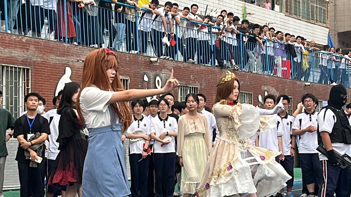 ตอนที่เป็นนามธรรมที่สุดของ Fruit Lake High School