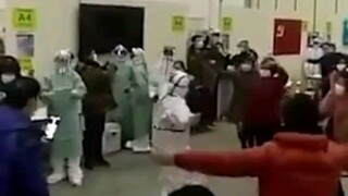 竟然开始“斗舞”了，说方舱医院是“集中营”的外国黑媒傻了