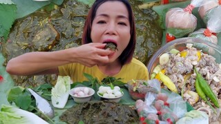 แกงขี้เหล็กใส่หนัง กินกับส้มปลาน้อย ส้มหมู แกล้มพริกหน่วย กระเทียมโทน แซ่บคัก 23/8/64