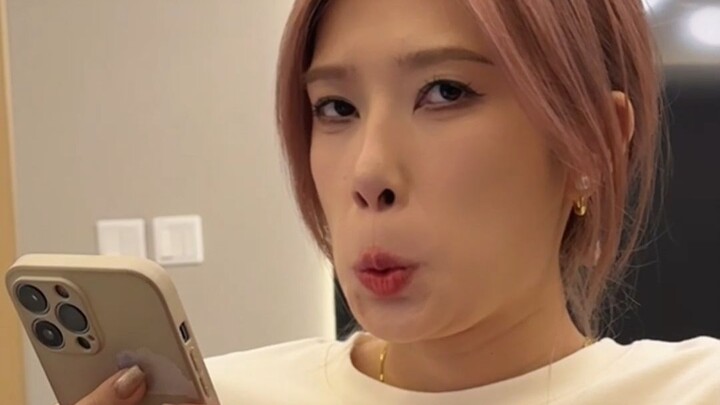 My Girlfriend Is the Gorilla Captain