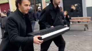 大街上随机测试路人钢琴水平