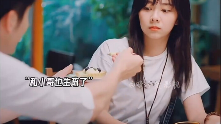 Para kakak tiba-tiba pulang ke negeri, membawa "kejutan" tak terduga untuk Jianjian.