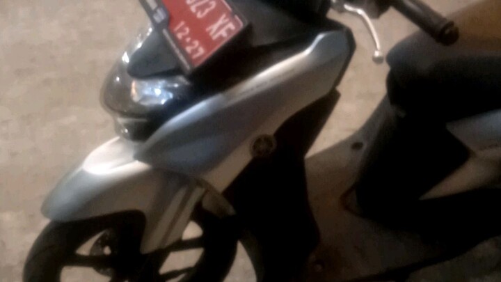 Yamaha Gear silver