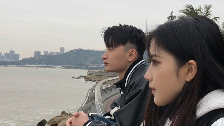 Úi úi tăng fan rồi, vậy mình đăng một video hài chất lượng thấp nhé [nháy mắt]
