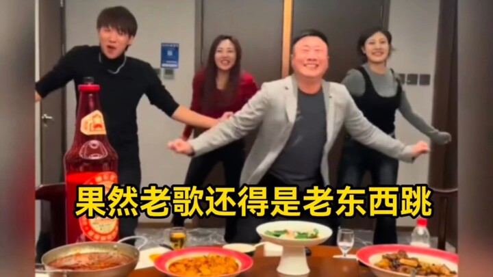 Quả nhiên nhạc xưa vẫn phải do người cũ biểu diễn… #Thiên Đường Táo Xanh