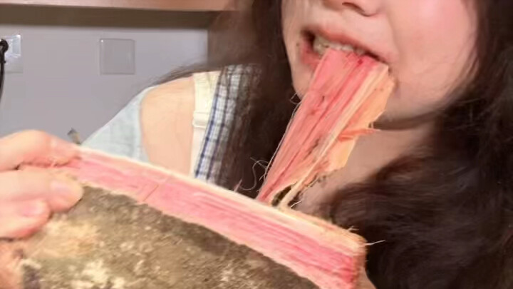 جذر الدجاج في يونان