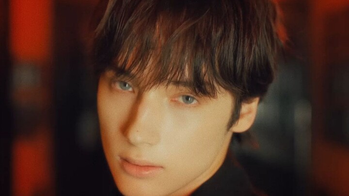 Pratinjau Lagu Solo Hyunjin TXT dari Album Baru Dirilis!