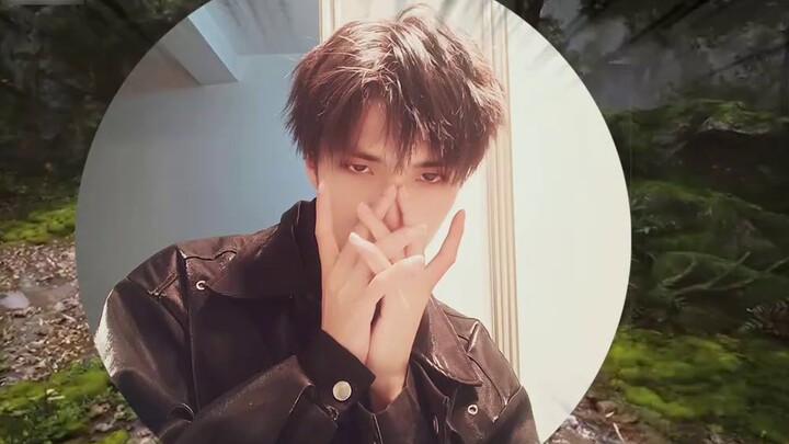 Nôn mửa! Vừa khen ngợi Lạc Tiểu Hắc và Thạch Lãnh xong, hắn quay người lại liền bị đâm vào lưng!