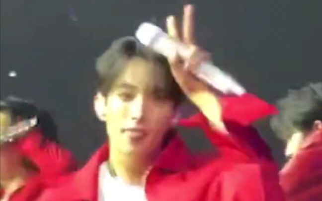 [Li Shumin] You little brat… your expression… what are you doing?! Are you trying to reel me in?! Aa