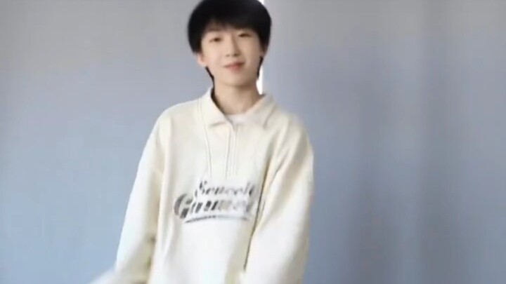 Yang Bowen dances to senior Yaxuan's new song 5:23PM
