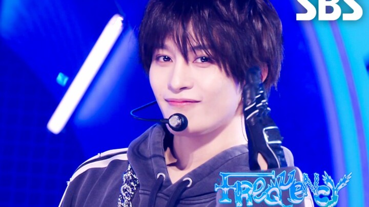 Sân khấu biểu diễn ca khúc “FREQUENCY” của WayV ngày 24/12/2021!