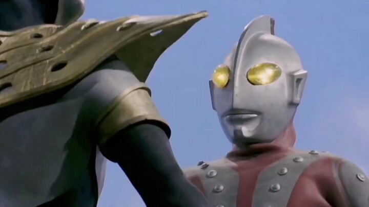 "Rencana untuk menghancurkan Ultraman dibuat oleh Zoffie" "Masternya ada di sini" "Raja! Kenapa kamu