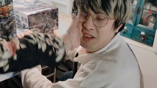The plastic man was slapped by his girlfriend and "Japanese service". This video has everything you 