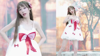 Váy bồng bềnh với mái tóc vàng nhạt ♪Nhịp đập Cầu vồng♪