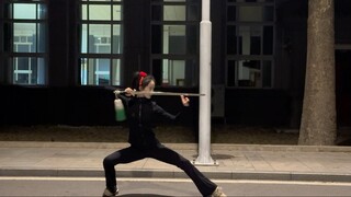 يجب على الشاب أن يرتفع بجرأة، ويُمسك بالنجوم والقمر ويلحق بأشعة الشمس. "حياة دائمة وحيوية نحو الأمام