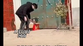 Couple secretly leaves their six-month-old baby at the doorstep to surprise the father! Old dad: How