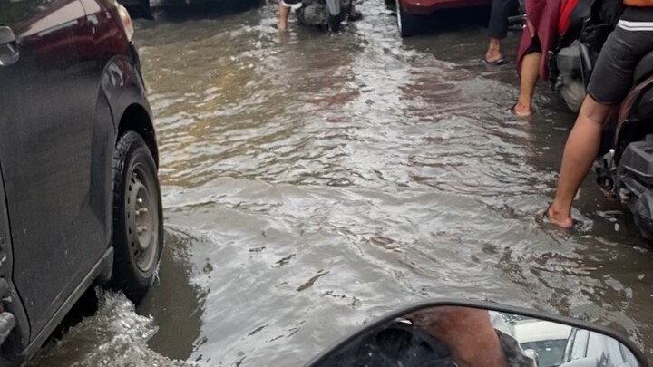 banjir" kecap keluar dari kepala